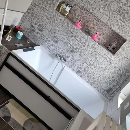 Dimora Vanessa לינה וארוחת בוקר *